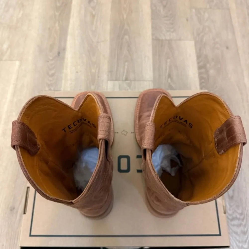 Tecovas Scotch Goat Box in Black with Brown Trim